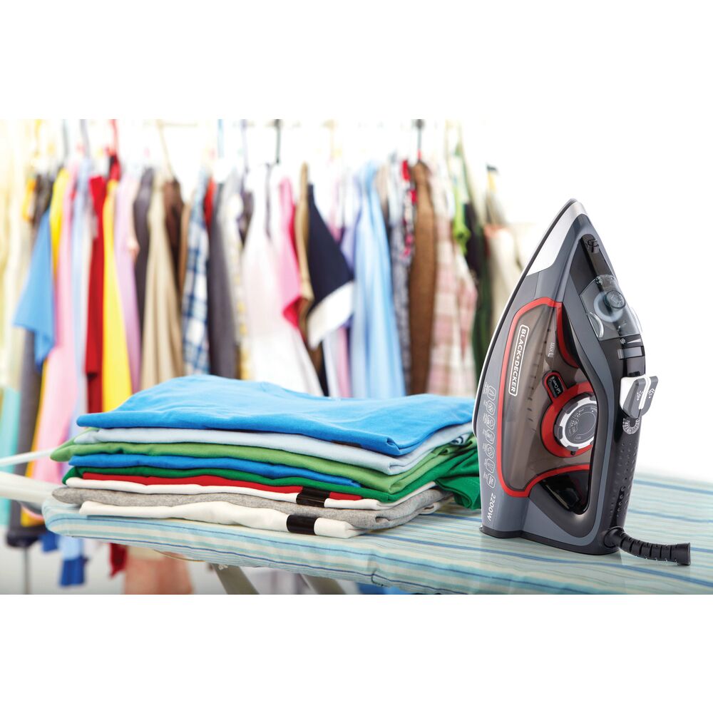 BLACK+DECKER 2200W 90g/min Steam Steam Iron With 380ml Capacity, Ceramic Coated Soleplate with Anti Calc Anti Drip, Self Clean and Auto Shutoff, Removes Stubborn Creases X2050-B5