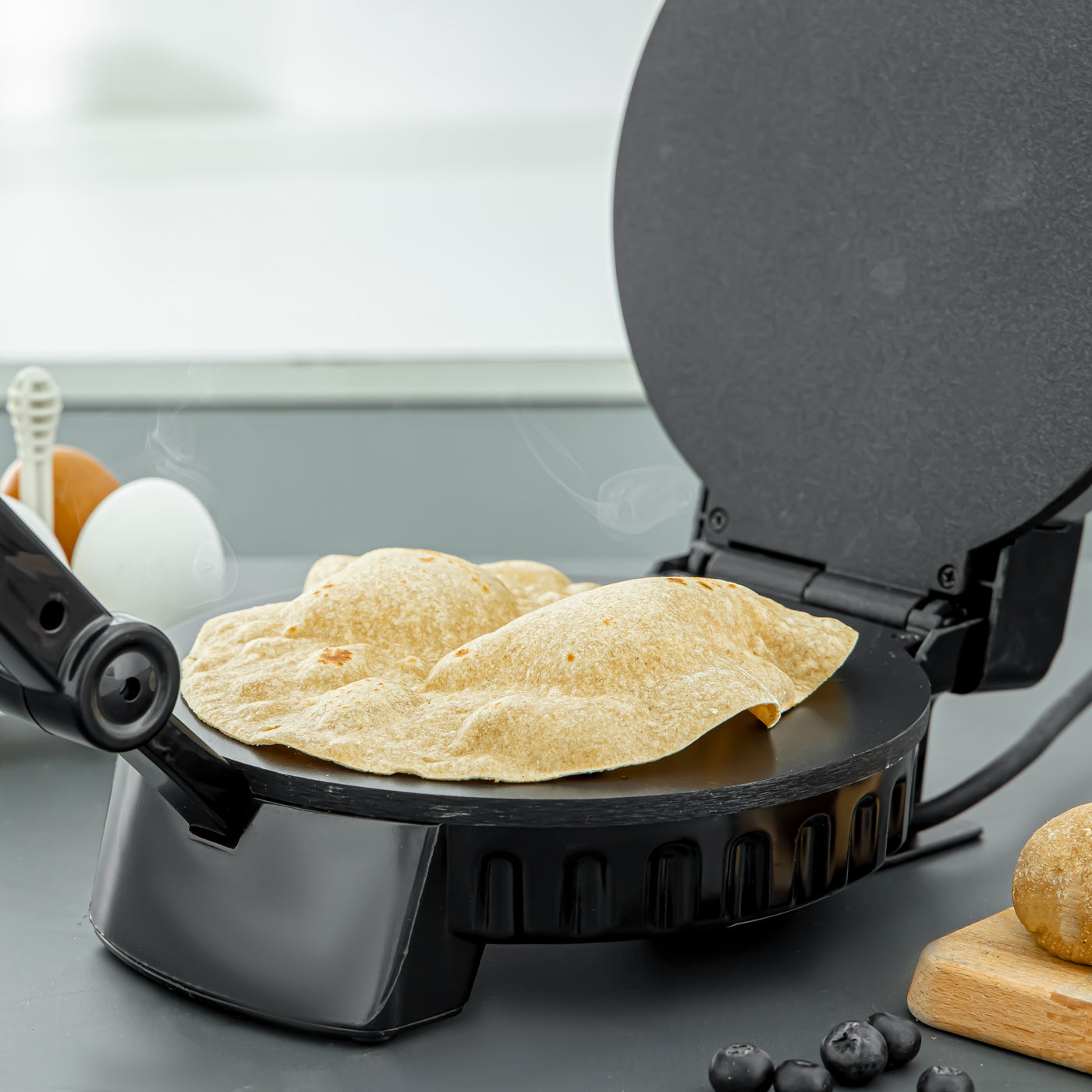 Geepas GCM5429 8" Chapathi Maker - Non-stick Coating with Thermostat Control | Cool Touch Handle with Indicator Lights | Ideal for Making Breads, Chapathi, Roti