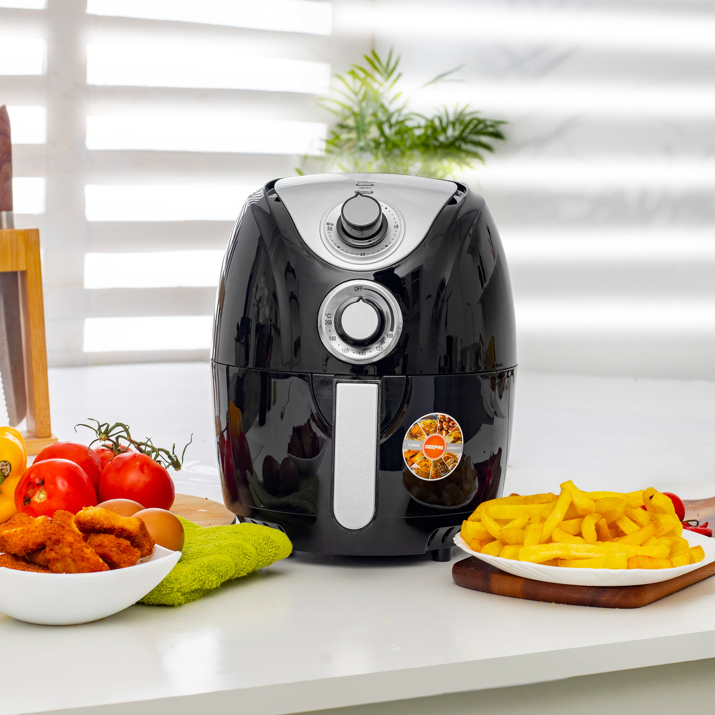 Geepas 1300W Air Fryer with Rapid Air Circulation System, GAF37521 - 100-200 C Adjustable Temperature Control for Healthy Oil Free or Low Fat Cooking - 30 Minute Manual Timer, 2.5L Capacity - 2 Year Warranty