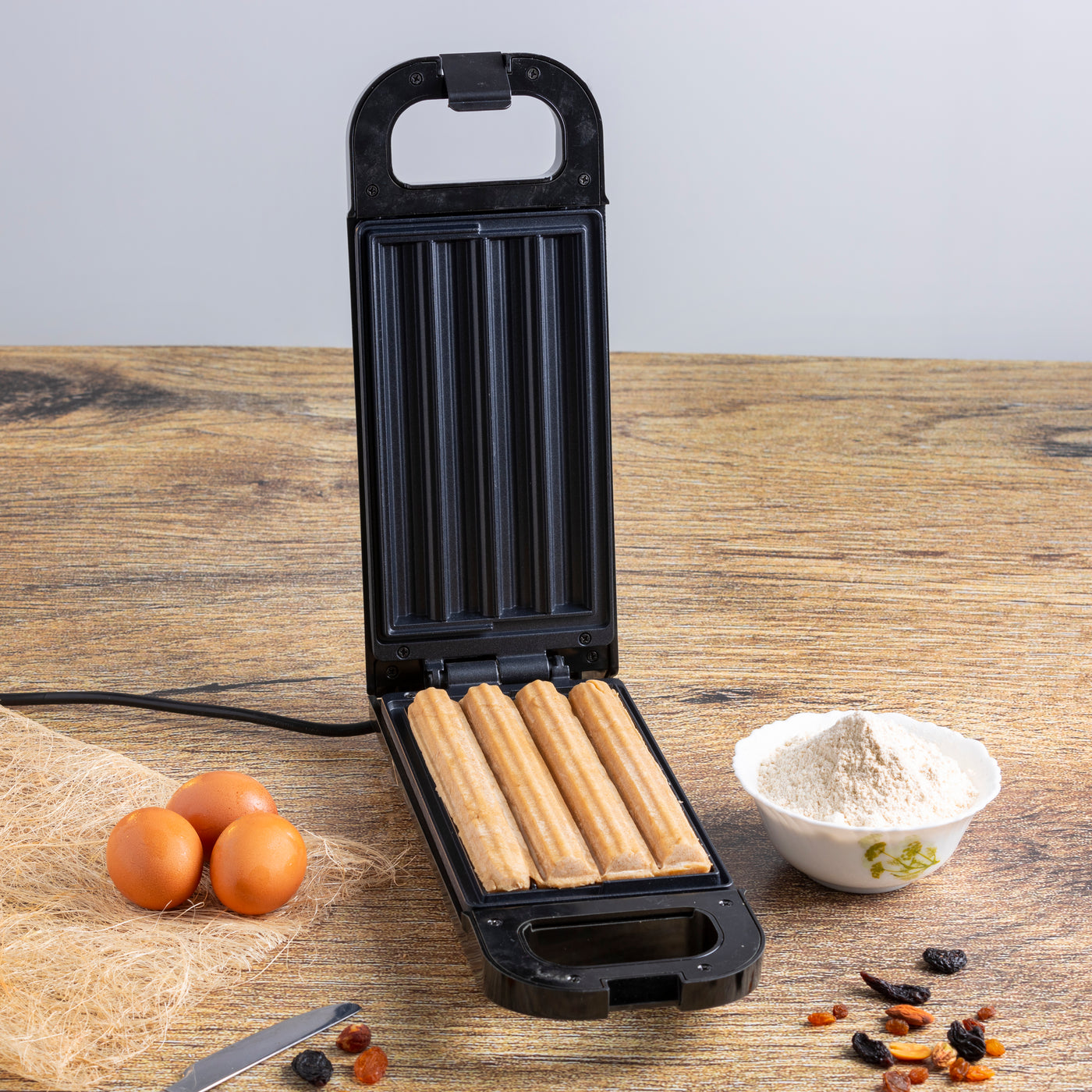 Churro's Maker, Non-Stick Cooking Plate, GCM36540 | Power & Ready Indicator | 750W | Freshly Bake 4 Churros at Time | Cook Healthy & Oil-Free Churros