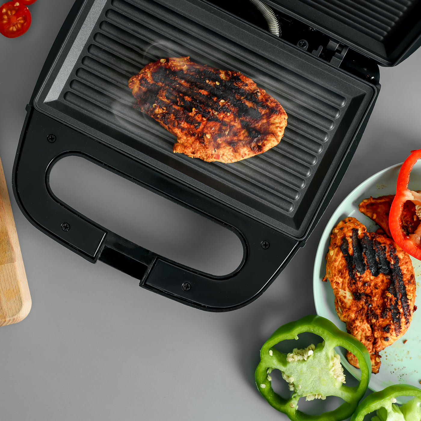 Portable Powerful 700W 2 Slice Grill Maker with Non-Stick Plates GGM6001 Geepas