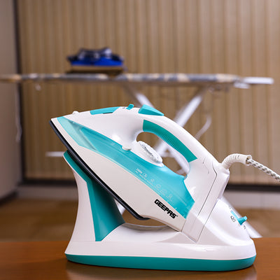 Geepas Cordless/Corded Steam Iron- GSI24015| Wet and Dry Steam Iron Box with Ceramic Soleplate and Self-Cleaning Function| Handy Design with Powerful Burst Steam, Anti-Drip Function| Suitable for All Kinds of Fabric, 2000-2400 W Power