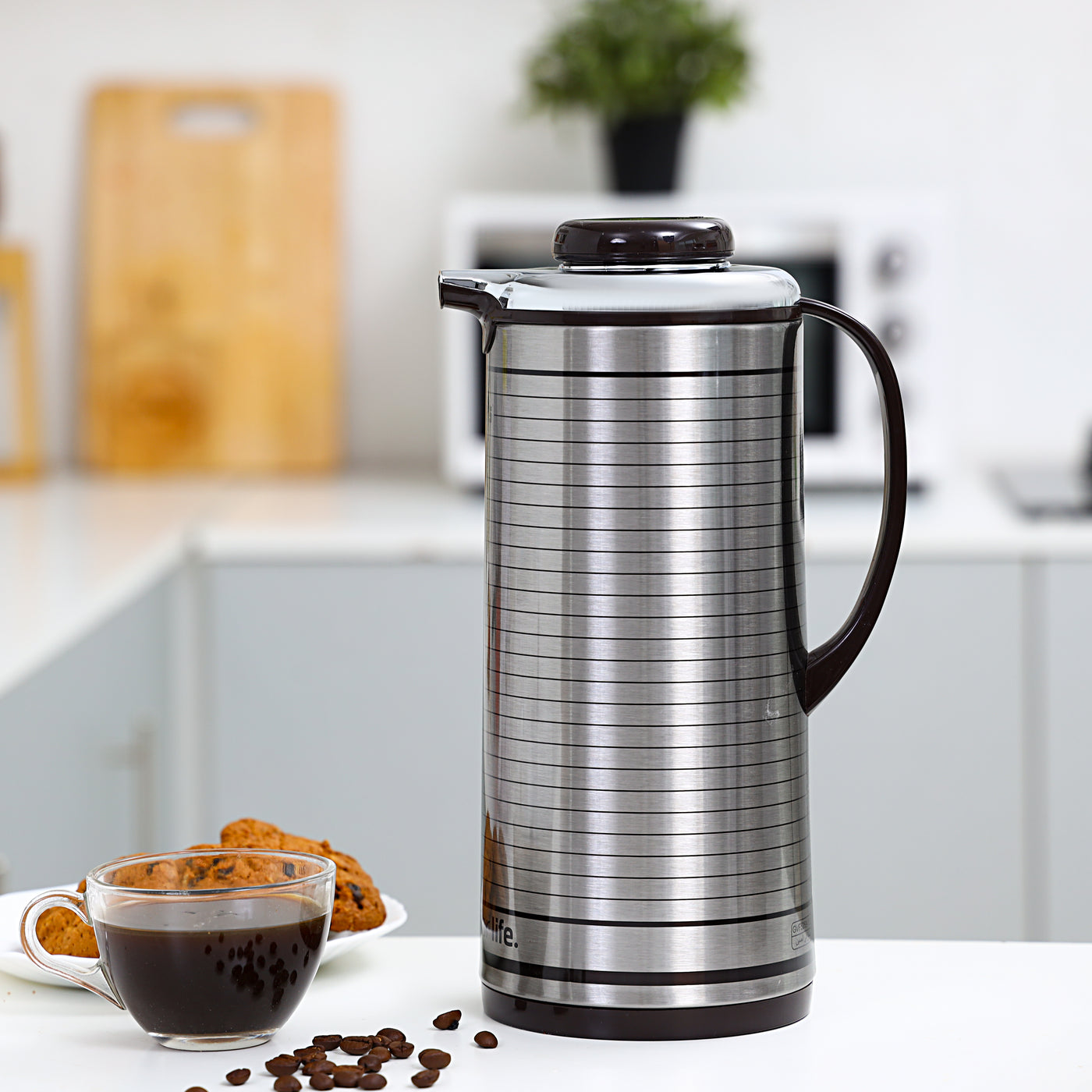 Geepas GVF5261 1.9L Vacuum Flask- | Heat Insulated Thermos | for Keeping Hot/Cold Long Hour, Multi-Walled Vacuum for Coffee, Water, Beverage | Ideal for Social Occasion, Commercial & Outings | 2 Years Warranty