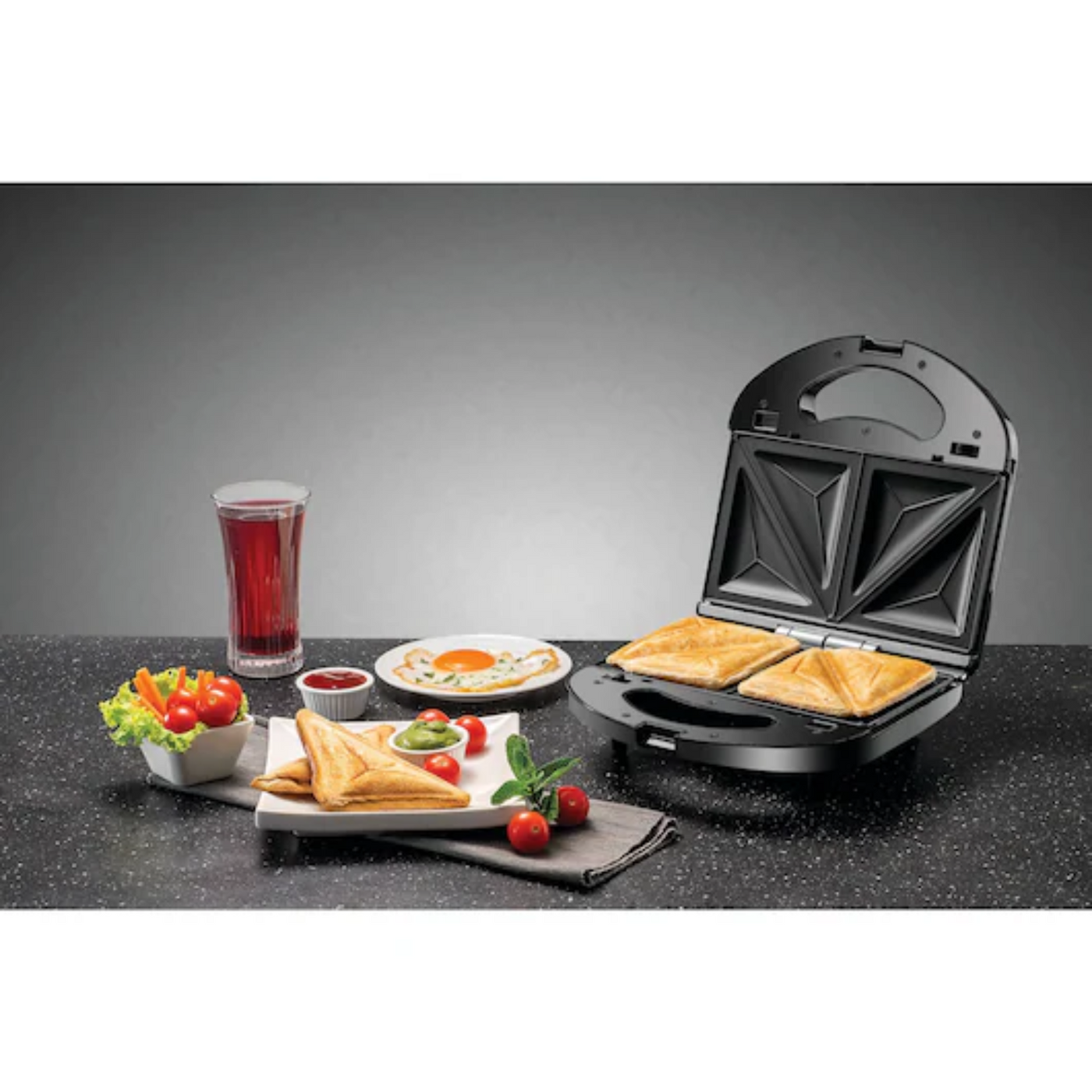 Brown Box Black + Decker 3 in 1 Sandwich, Grill & Waffle Maker