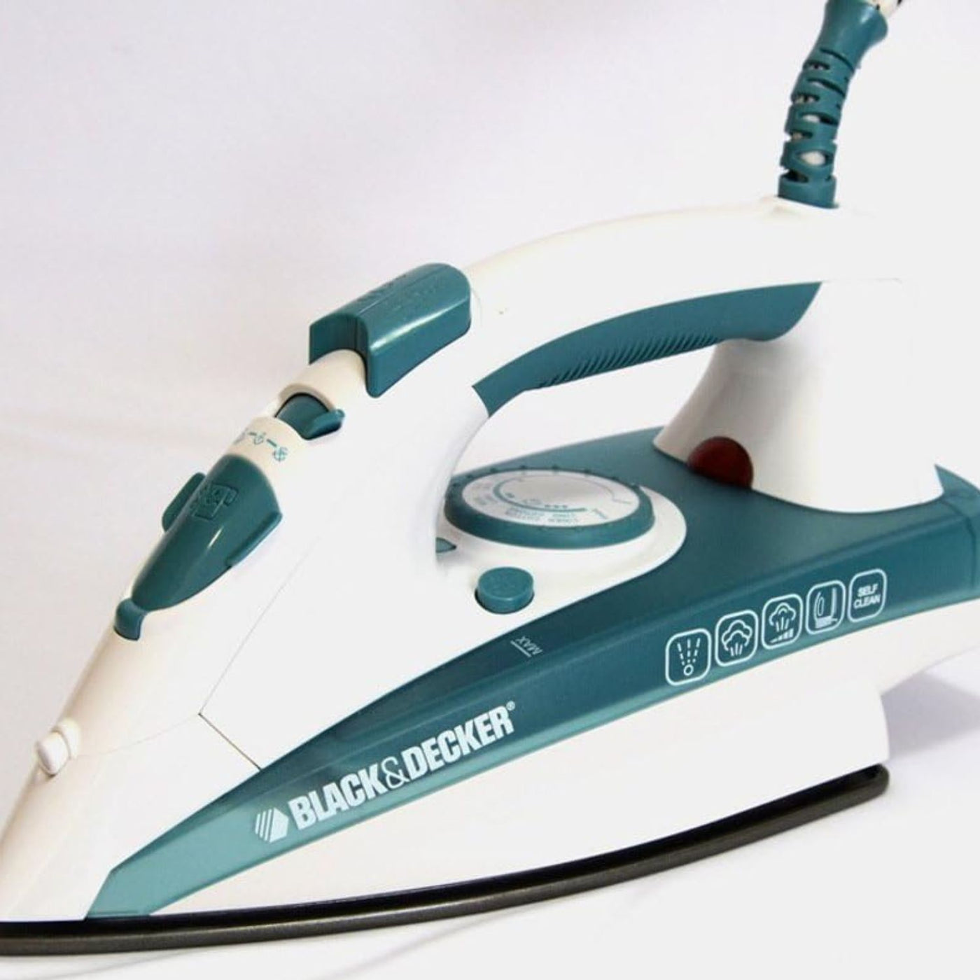 1750W Vertical Steam Iron with Self Clean